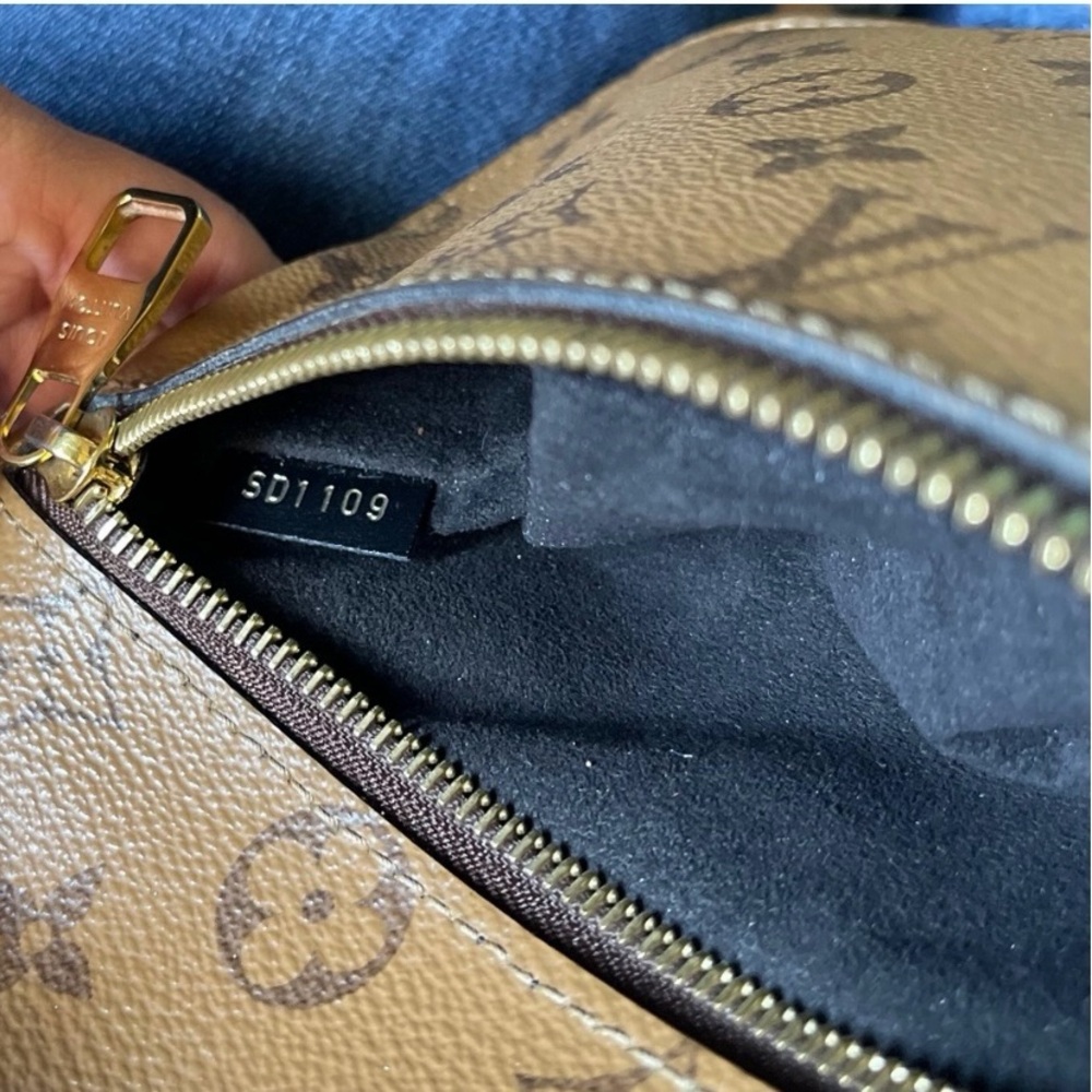 Louis Vuitton Pochette Metis reverse Monogram Crossbody Bag - Picture 16 of 16